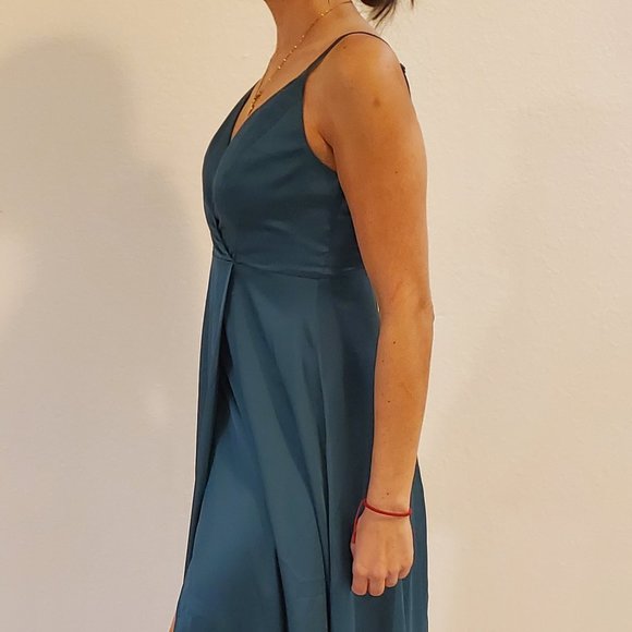 Gorgeous Emerald Green Satin Maxi Dress - Picture 4 of 9